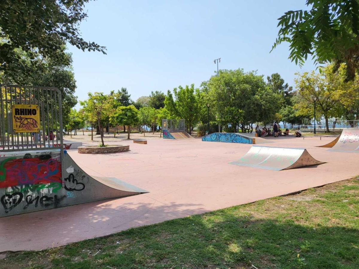 Central Park Apartment Volos Ngoại thất bức ảnh