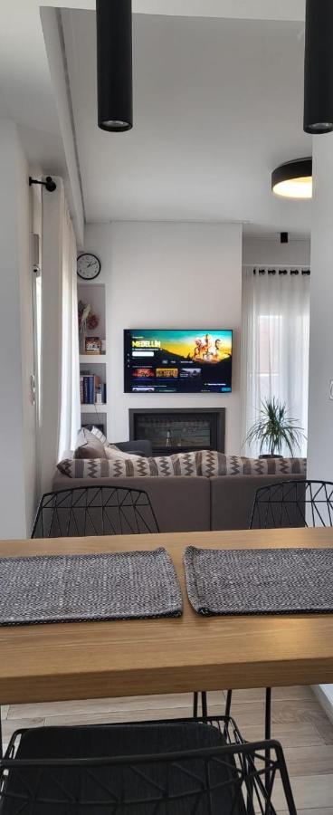 Central Park Apartment Volos Ngoại thất bức ảnh